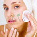 Gel oil demachiant cu extract de roșie 