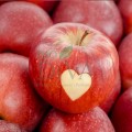 Detergent ecologic lichid pentru rufe albe și colorate cu mere roșii 