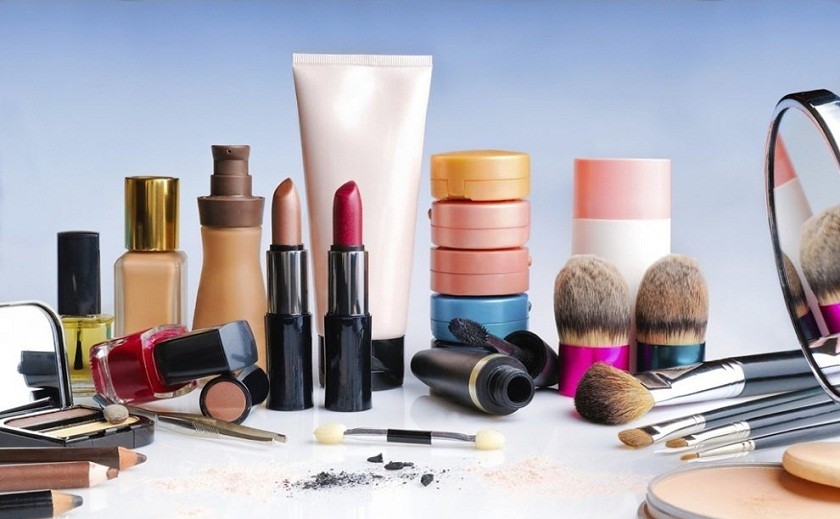 Ce să faci cu produsele cosmetice expirate sau pe nu folosești ?!
